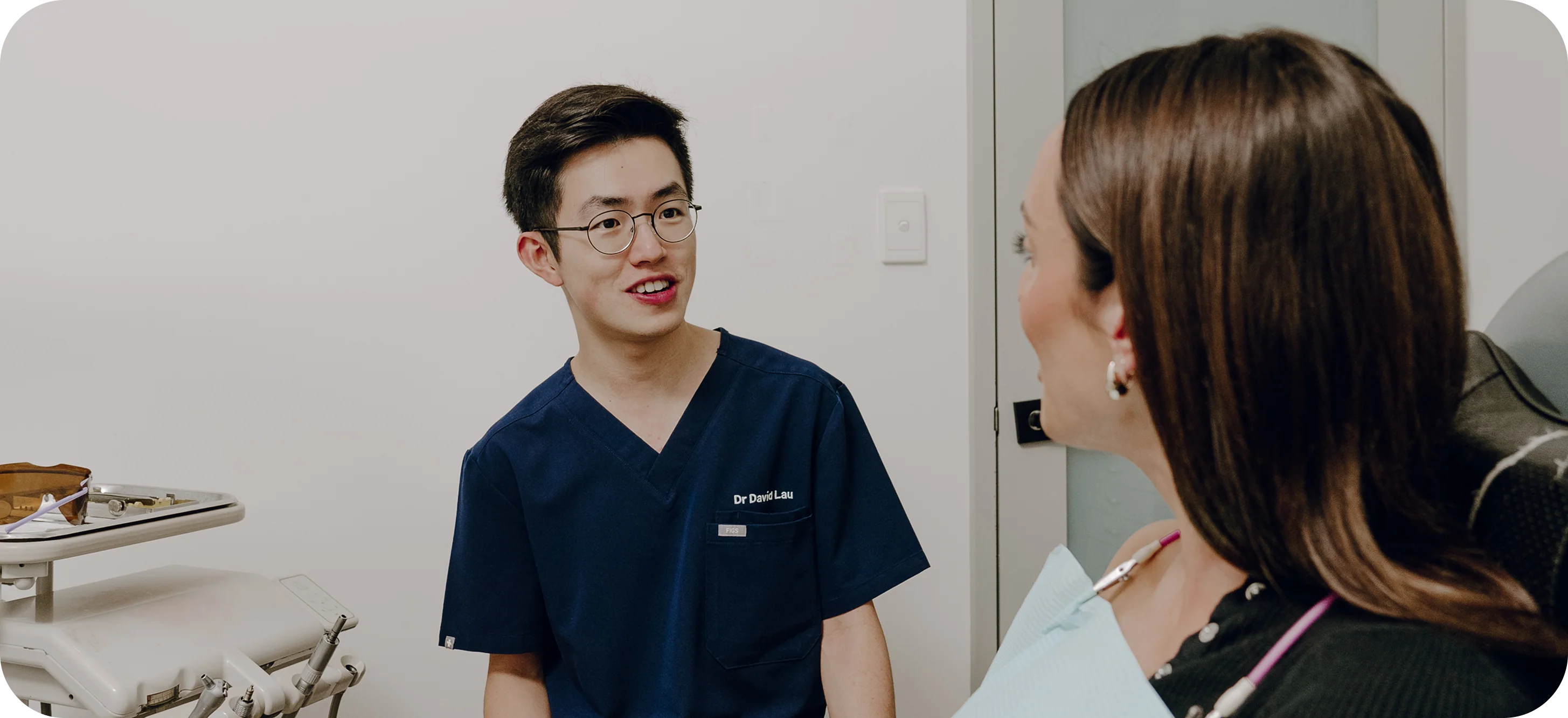 Dental consultation room used for root canal diagnosis and treatment planning